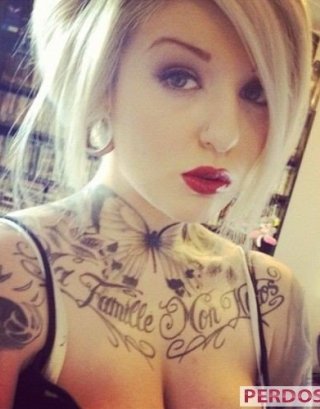 Порно тату. Секс с девушкой в татуировках.